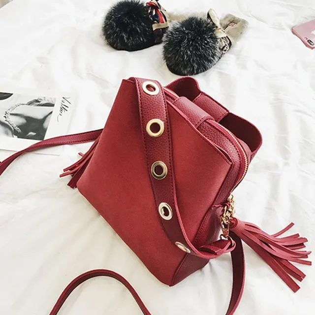 2019 Fashion Scrub Women Bucket Bag Vintage Tassel Messenger Bag High Quality Retro Shoulder Bag Simple Crossbody Bag Tote Fashion Nova Bags