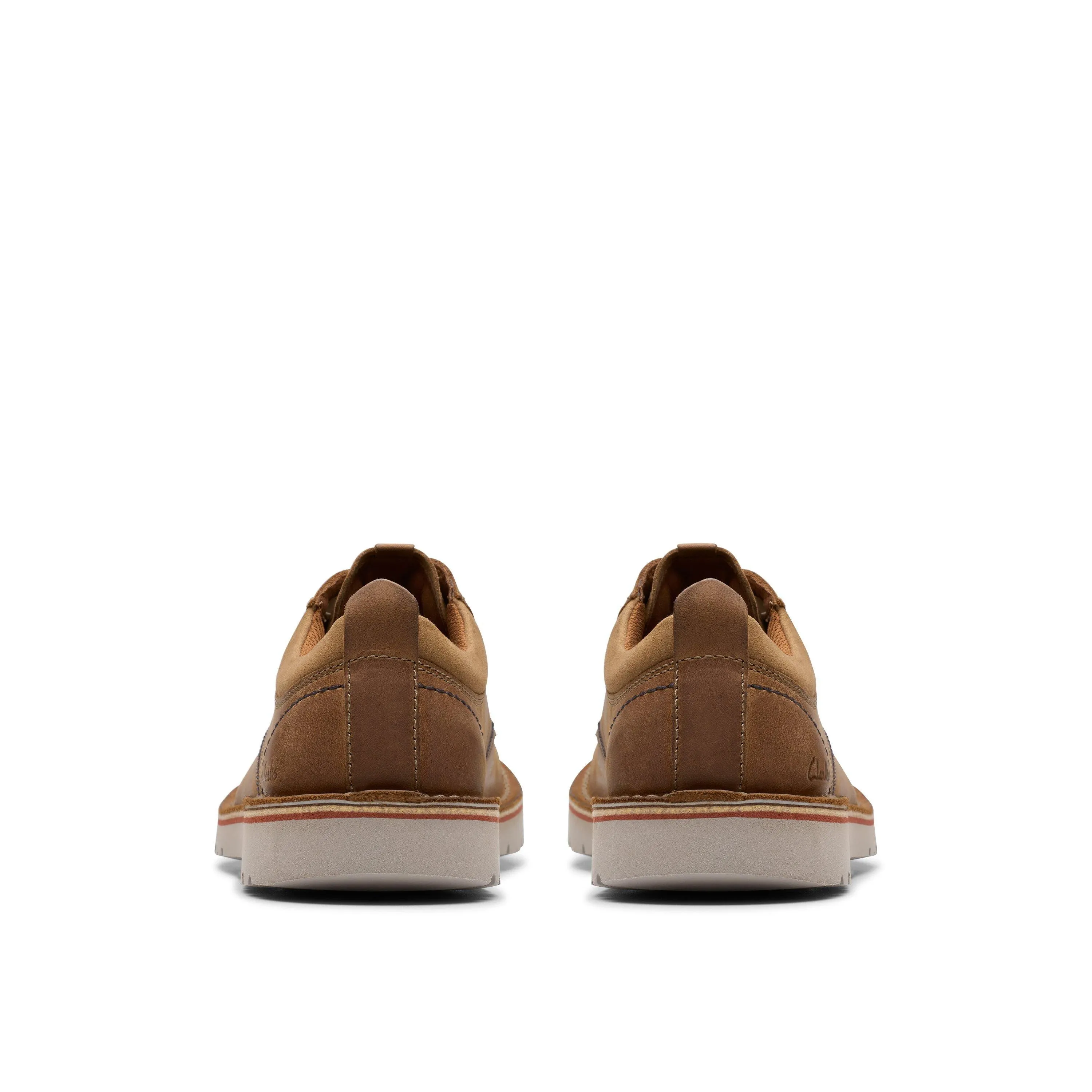 Clarks Eastridge Low in Brown Leather