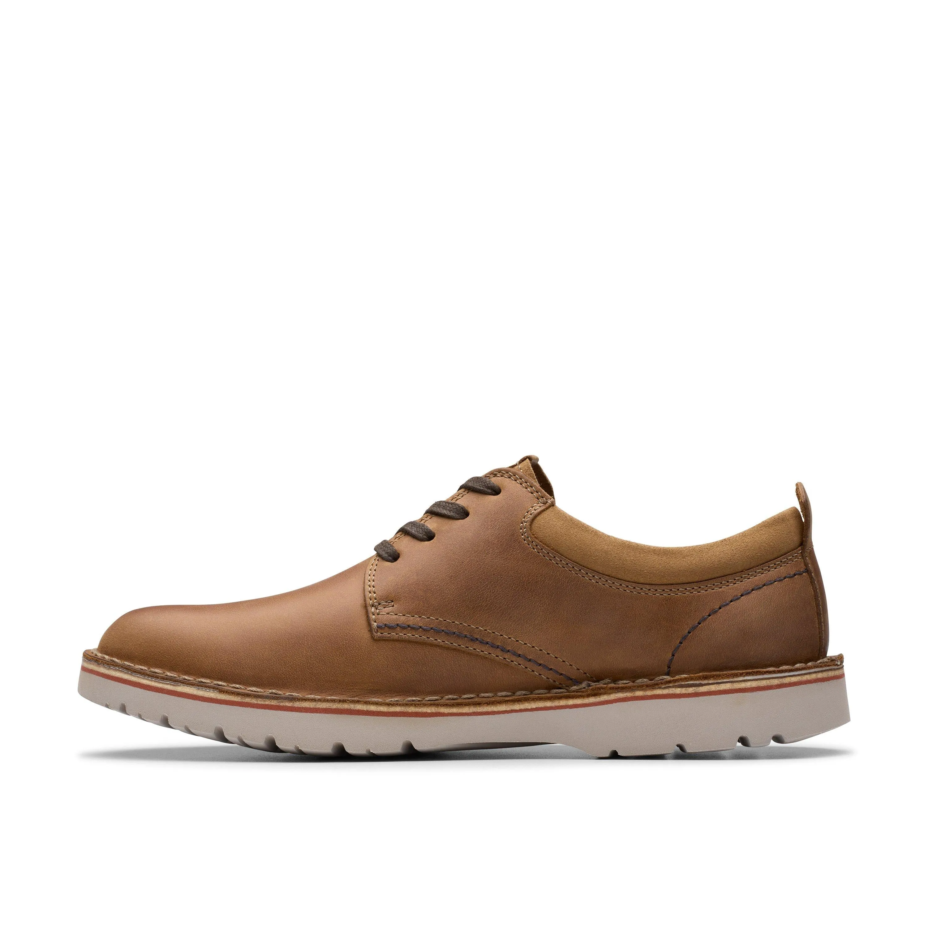 Clarks Eastridge Low in Brown Leather