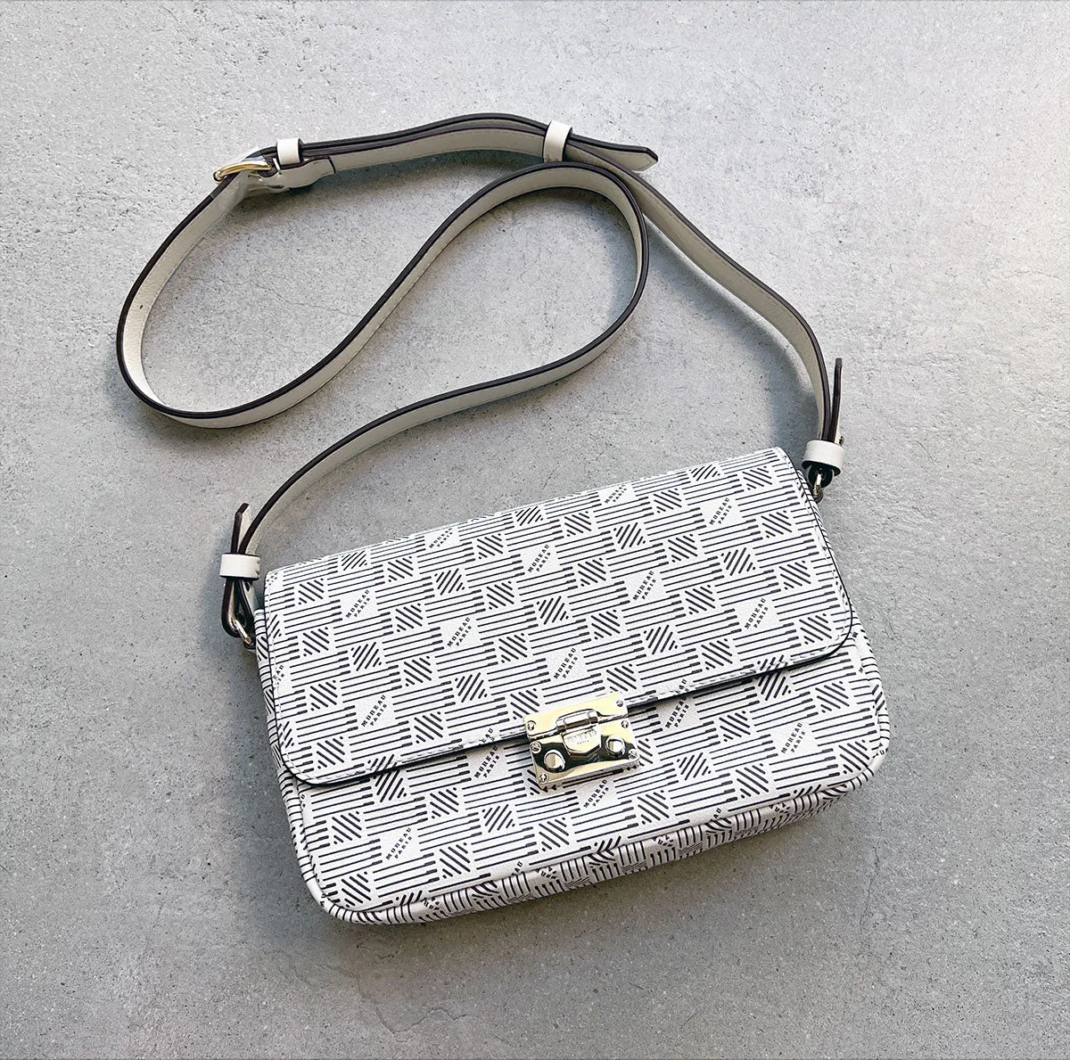 CROISETTE Crossbosy Calf, Milk Moreau Bags