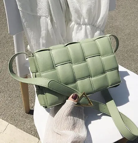 Elegant Female Square Crossbody bag 2020 Fashion New High quality Leather Women's Designer Handbag Travel Shoulder Messenger Bag Fashion Nova Bags