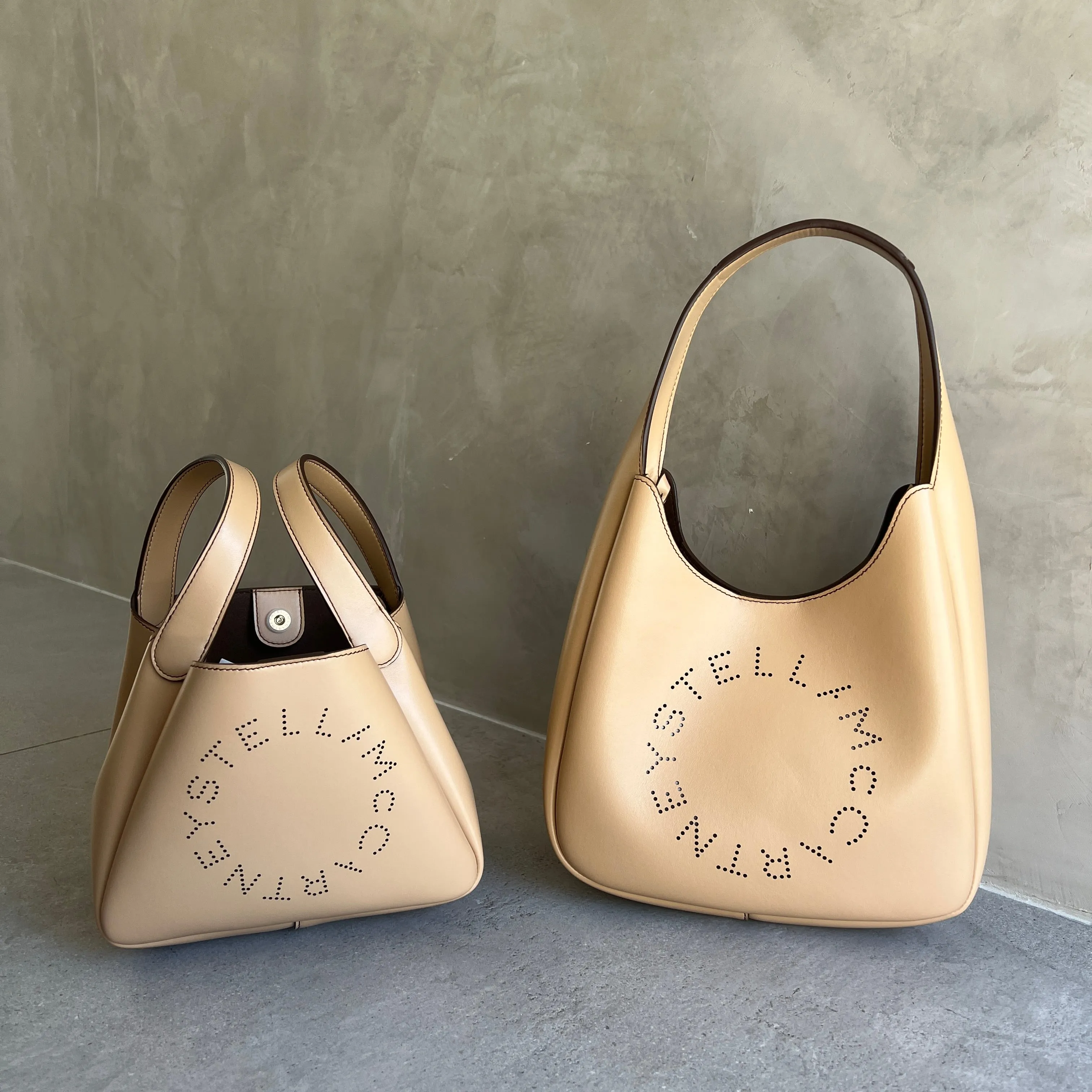 Logo Hobo Small, Fawn Bags_Stella Mccartney_Bags