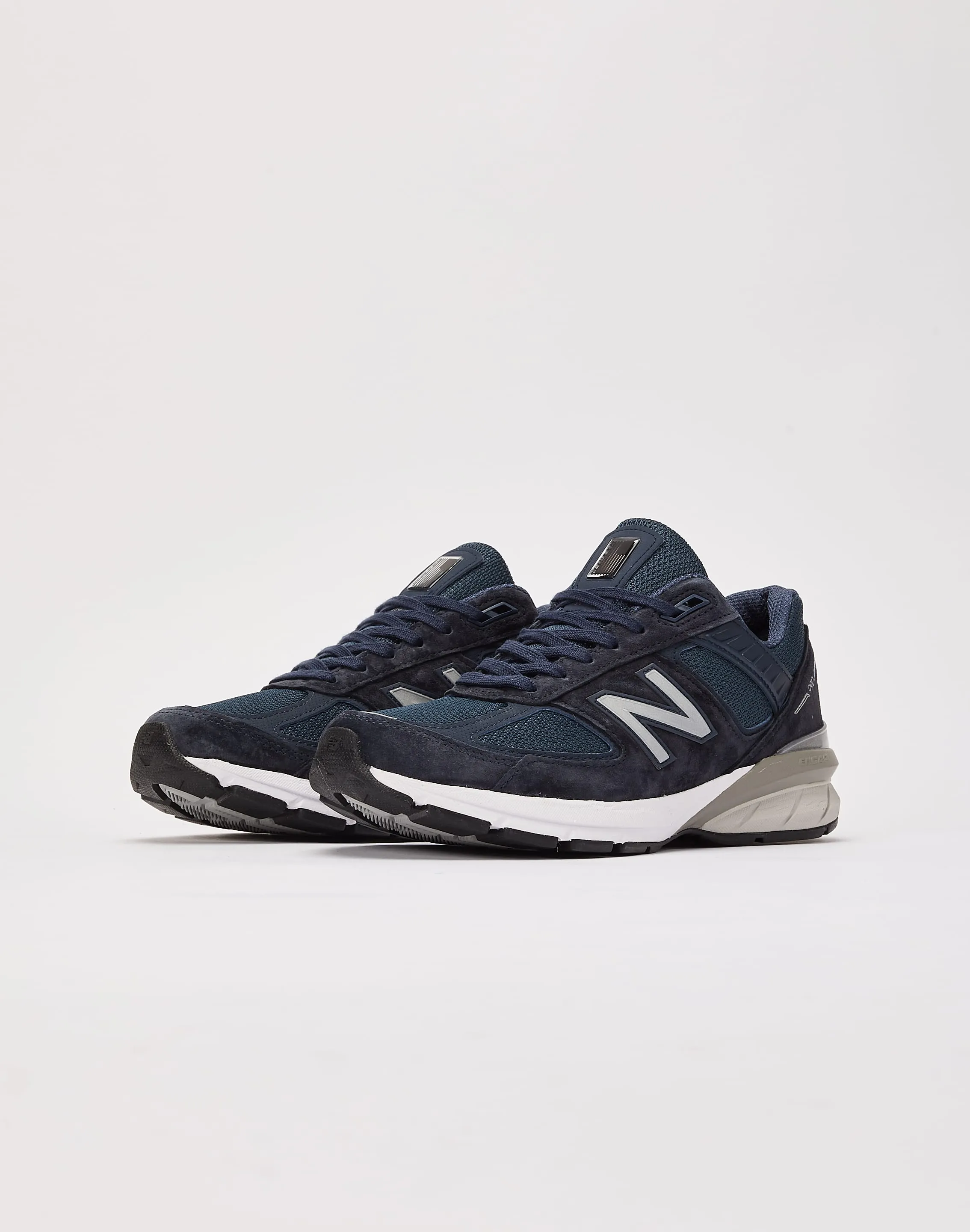 New Balance 990v5