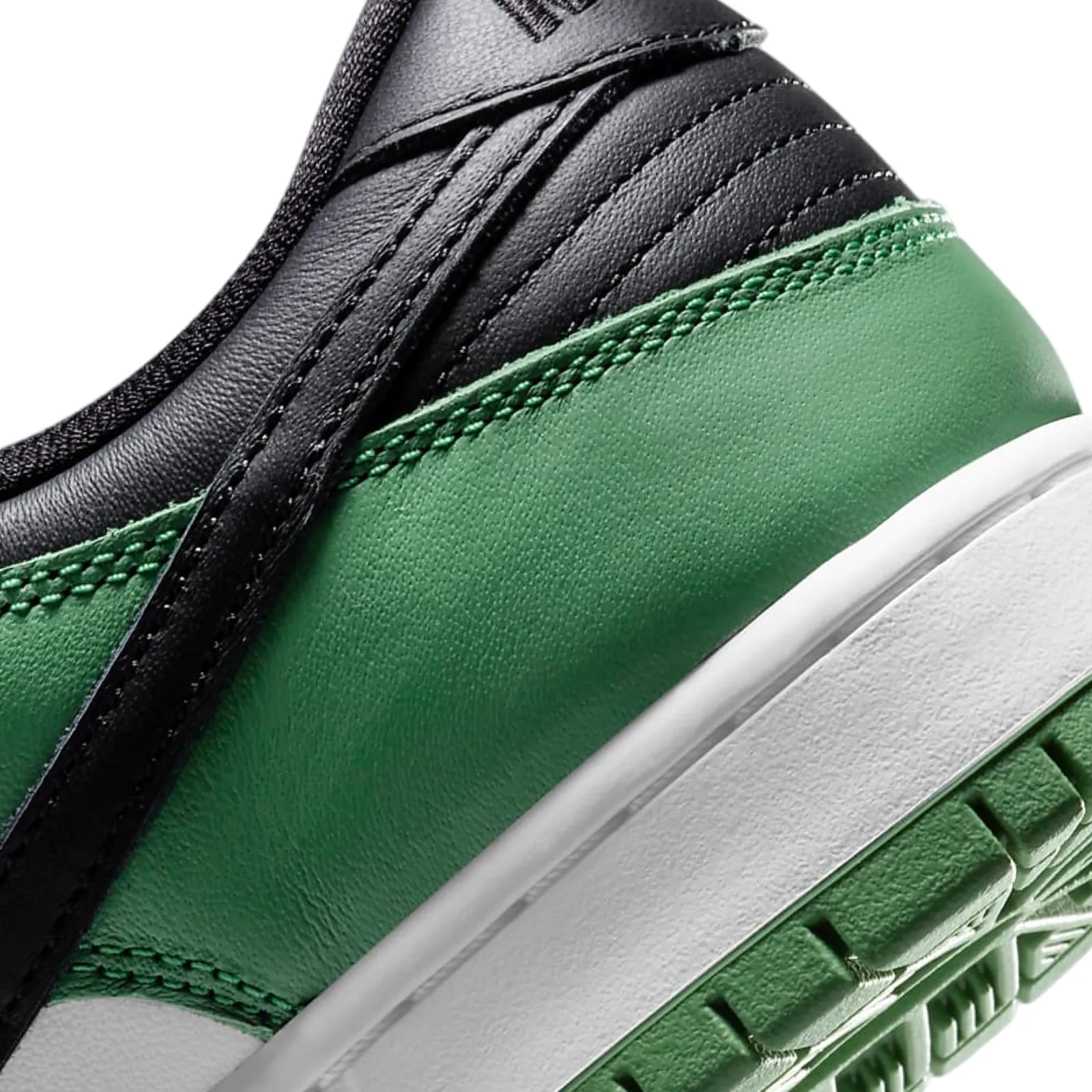 Nike SB Dunk Low Pro Classic Green Black White Nike Dunk