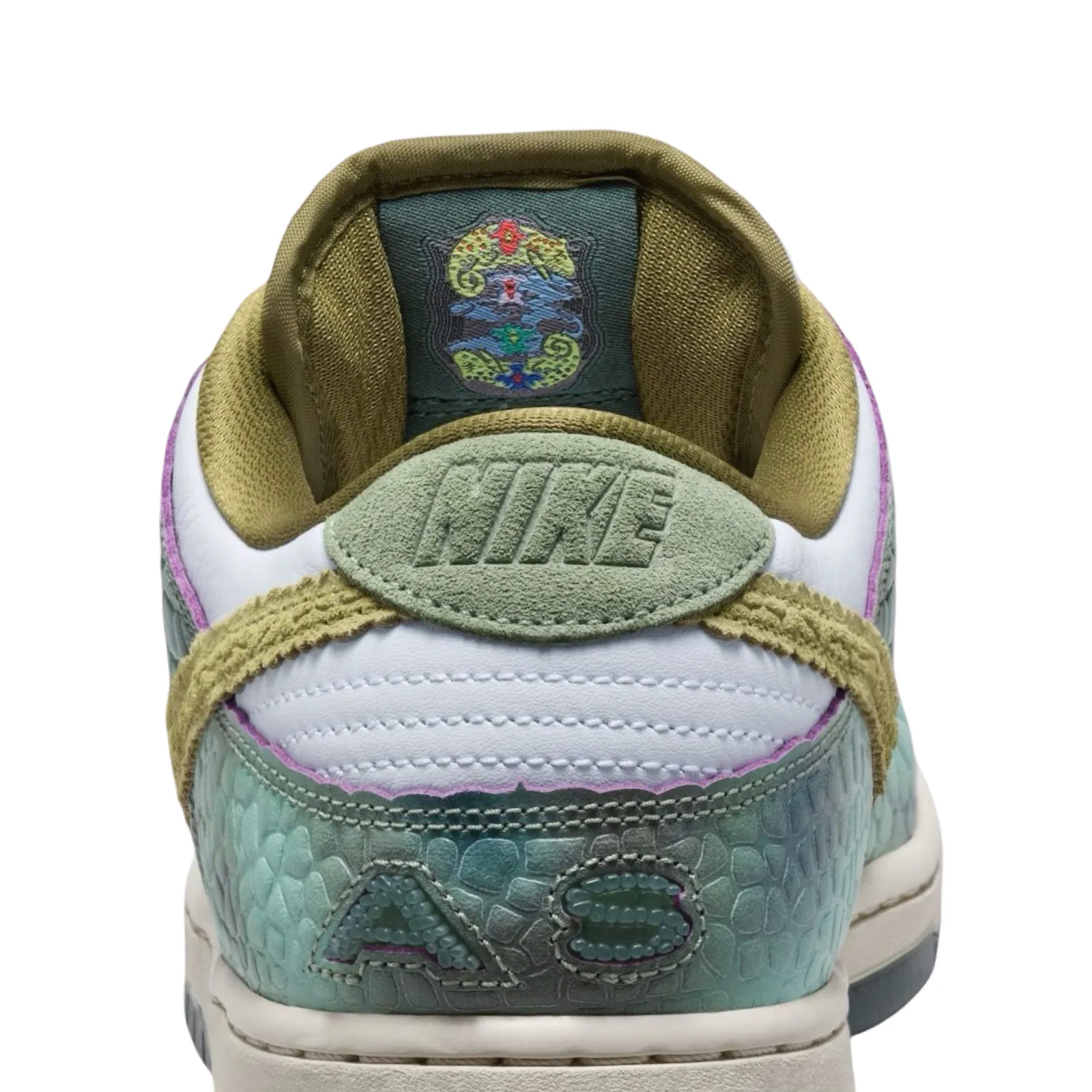 Nike SB Dunk Low Pro QS Oil Green Desert Moss White Nike Dunk