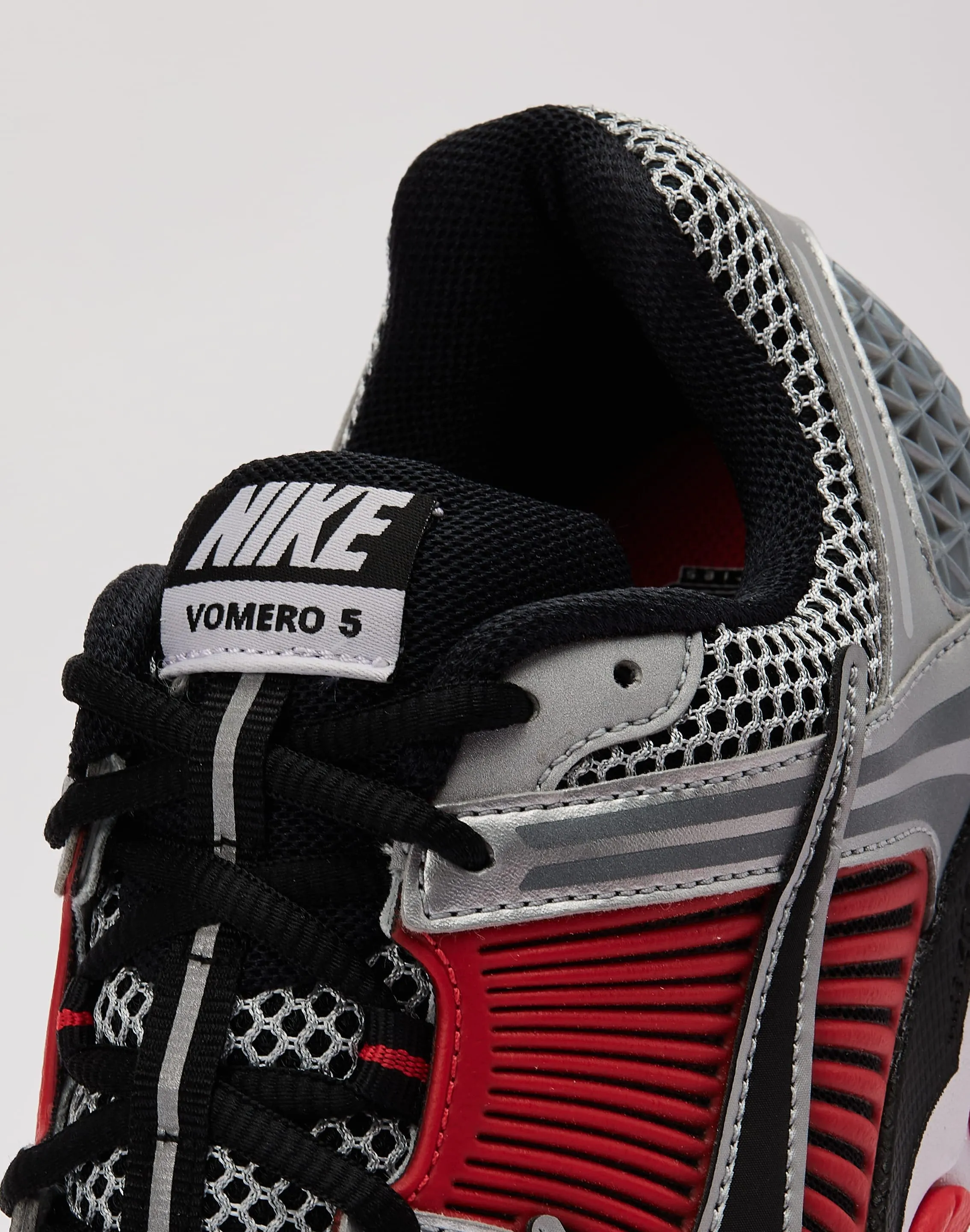 Nike Zoom Vomero 5
