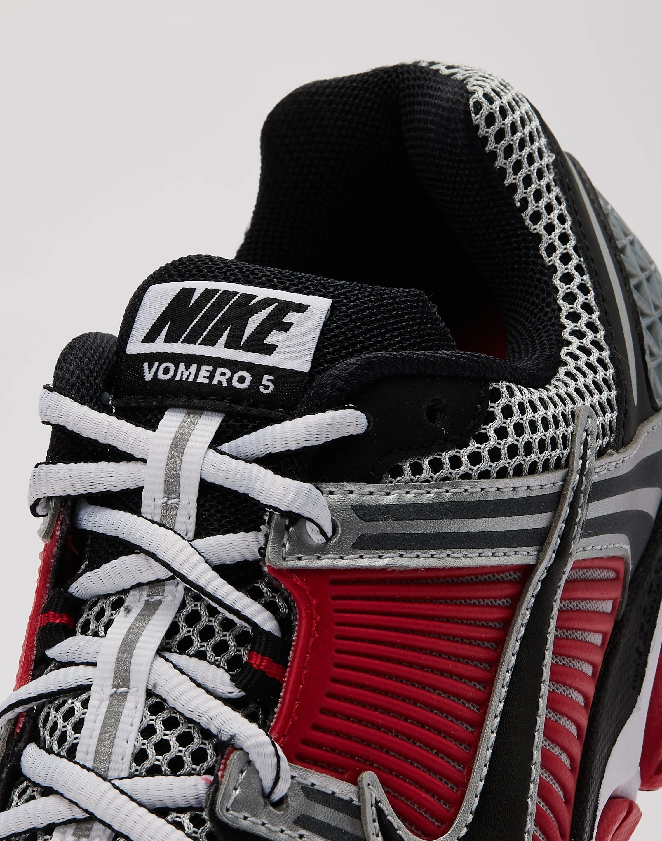 Nike Zoom Vomero 5