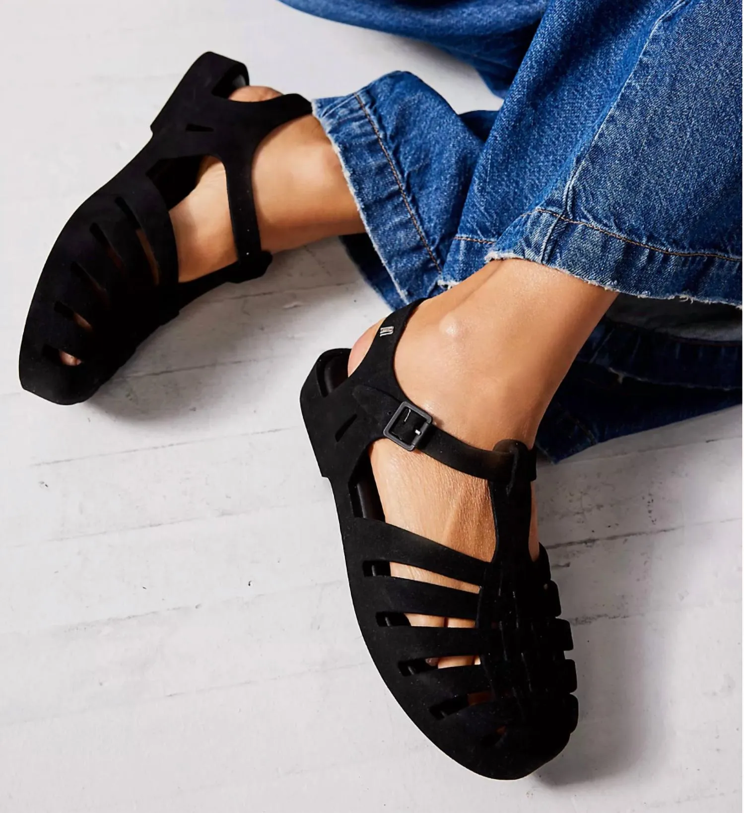 Possession Velvet In Black