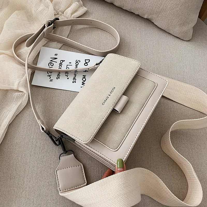 Small bag women 2019 new Korean version of small square bag wide shoulder strap fashion Joker shoulder Messenger bag Fashion Nova Bags