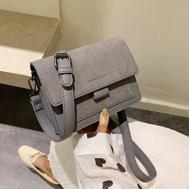 Small bag women 2019 new Korean version of small square bag wide shoulder strap fashion Joker shoulder Messenger bag Fashion Nova Bags