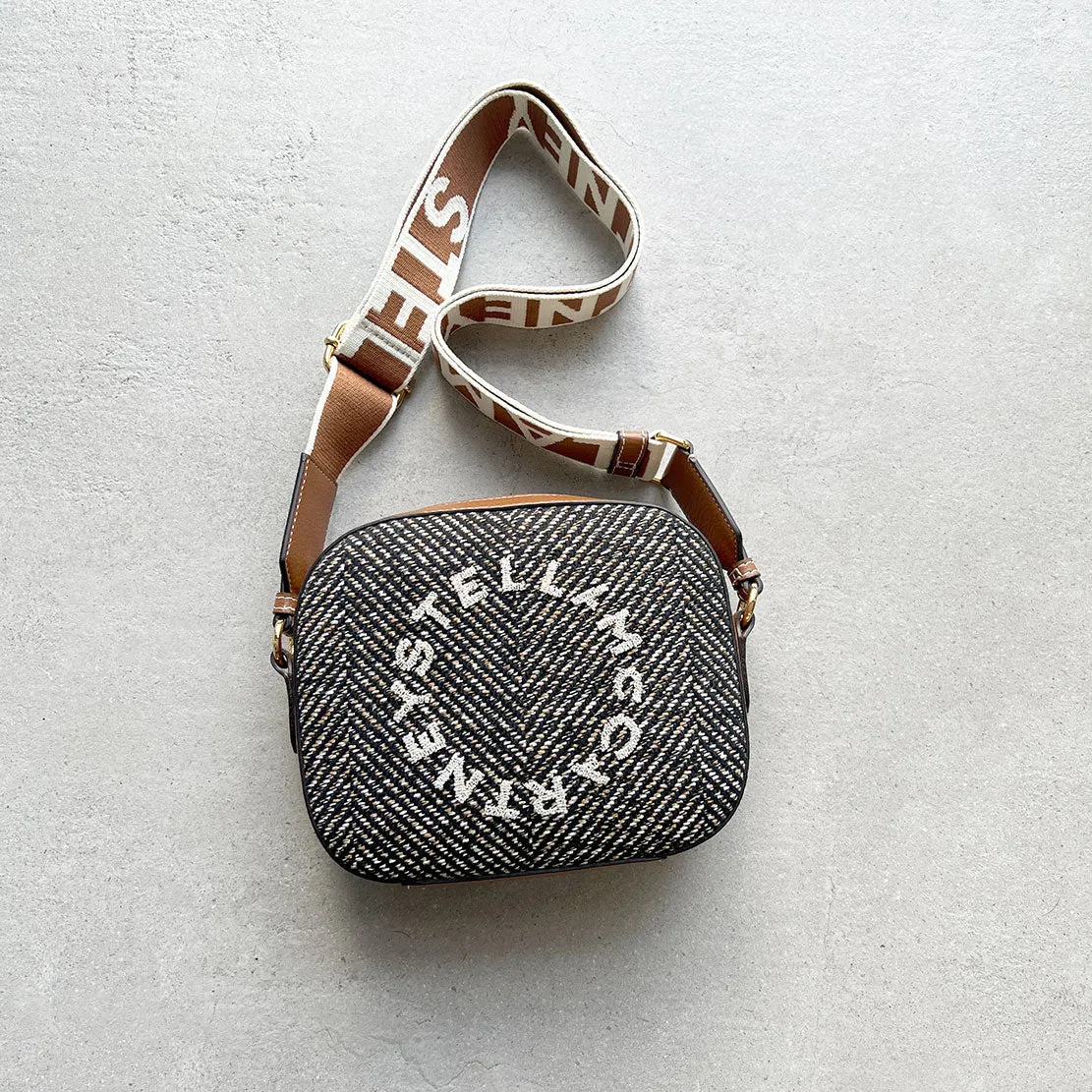 Stella Logo Camera Bag Herringbone, Black/Pecan Bags_Stella Mccartney_Bags
