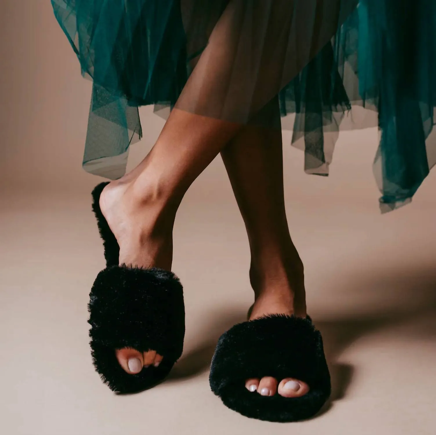 Women's Averie Faux Fur Slipper In Blk