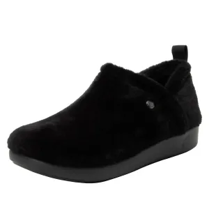 Women's Cozee Fuzzy Wuzzy Slippers In Fuzzy Wuzzy Black